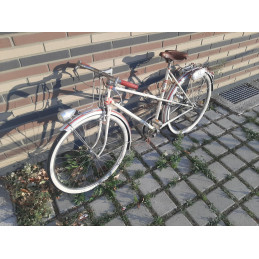Bicicleta de turismo Peugeot – detalle del cuadro trasero