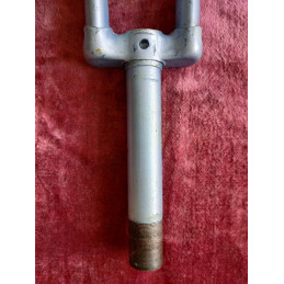 Detalhe do pivot 143mm garfo PEUGEOT aço 25×100