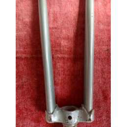 Threaded steerer tube close-up, 25x100 size details