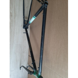 Front fork crown with Nervex lug detail