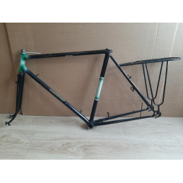 Chainstays and chainstay bridge spacing