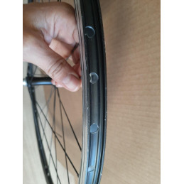 Inside rim bed showing 15mm width dimension