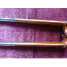 Detalhe da rosca 25×100 da forqueta PEUGEOT PX50