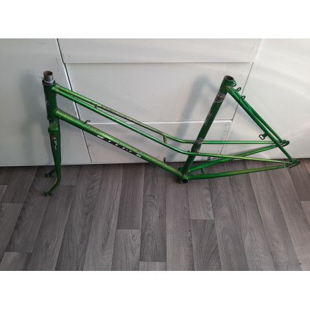 Quadro ARROW 650 em aço para bicicleta de turismo vintage vista lateral