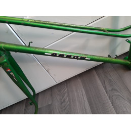 Raccords de direction et tête de fourche du cadre de vélo randonneur ARROW.