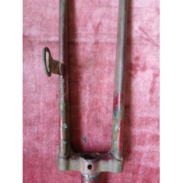 Horquilla acero 182mm – vista lateral del pivote