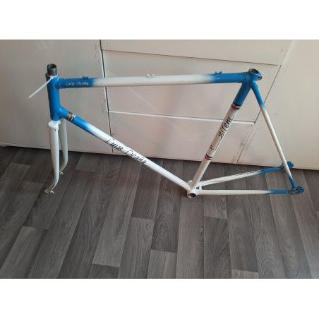 Cadre vélo vintage Louis Ocana - Vue latérale complète