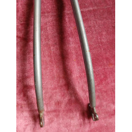 Particolare saldatura forcella acciaio per bici vintage