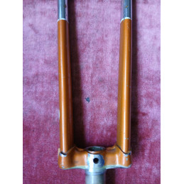 Fork crown detail on the vintage steel fork assembly
