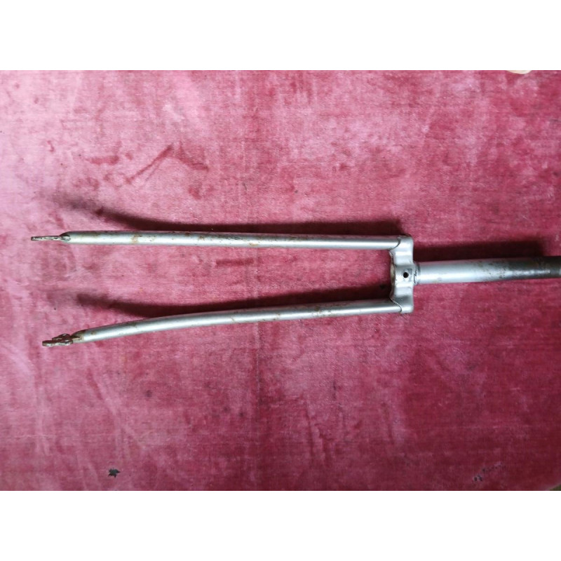 Profile view of the 161mm steel fork for classic 25x100 bicycle frames