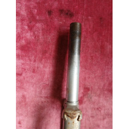Overall length measurement of the 161mm steerer bicycle fork