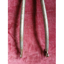 Superfície interna do garfo de aço para bicicleta vintage