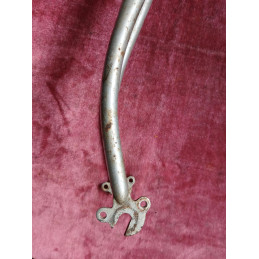 Lower leg detail of the classic curved steel fork blades