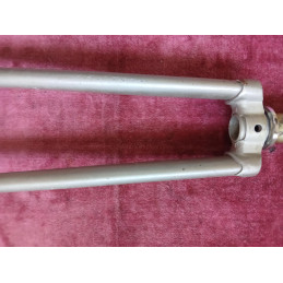 Fourche 168mm en acier pour cadre de velo 25×100 700/650 D8