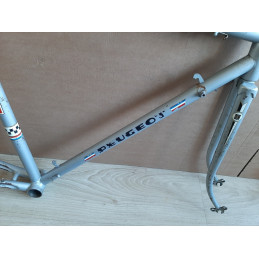 Pattes arrière du cadre Peugeot 650A - entraxe 120.6mm