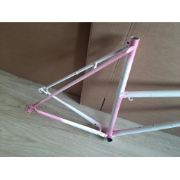 Liberia 700C bicycle frame top tube alignment