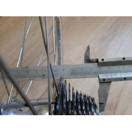 Detalle buje trasero CAMPAGNOLO 9V