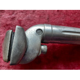 Profile of the seatpost head assembly for steel frame road bikes