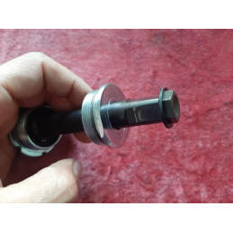 Eixo de pedaleira TA 120mm – detalhe da marcação "TA" na haste