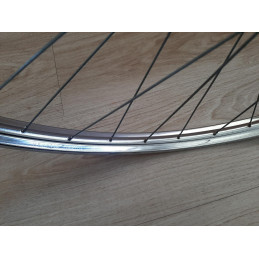 Roue avant ACIER BERETTA 28X1 1/2 clincher rims randonneuse D11