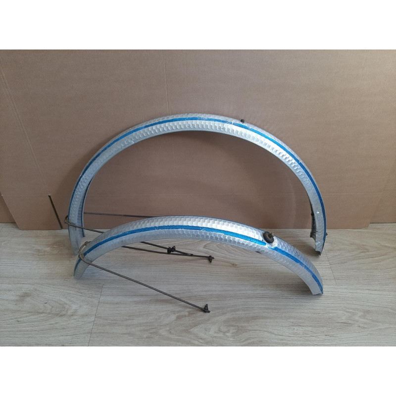 Garde-Boue LEFOL en Aluminium 6 cm pour velo randonneur 650 en bon état D9