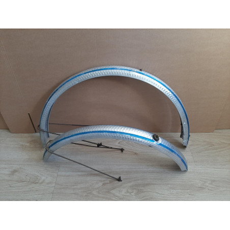 Garde-Boue LEFOL en Aluminium 6 cm pour velo randonneur 650 en bon état D9