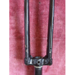Garfo de aço 794g – detalhe da curvatura do garfo
