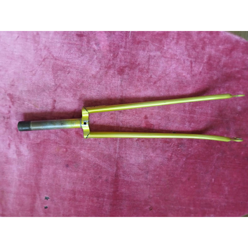 Horquilla de acero 153 mm 794g – vista frontal