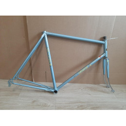 Cadre de vélo Gitane d'occasion 60x59cm vue latérale complète