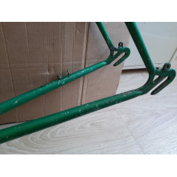 Rear brake bridge and seat stay attachment lug detail