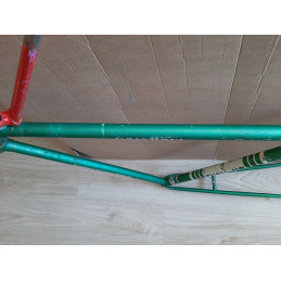 Full frame and fork display of the vintage Mercier 58cm road bike