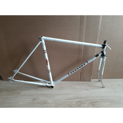 Vista lateral completa del cuadro Peugeot PR10 Reynolds 531 58x57 cm