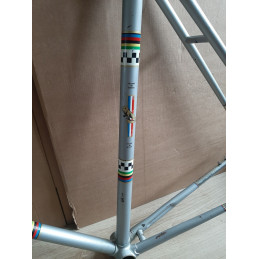 Top tube decal condition on Peugeot PX10 PY10