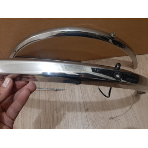 Guarda-lamas de Aço 39mm para Bicicleta de Turismo 700