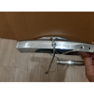 Side profile curvature of the vintage steel mudguards