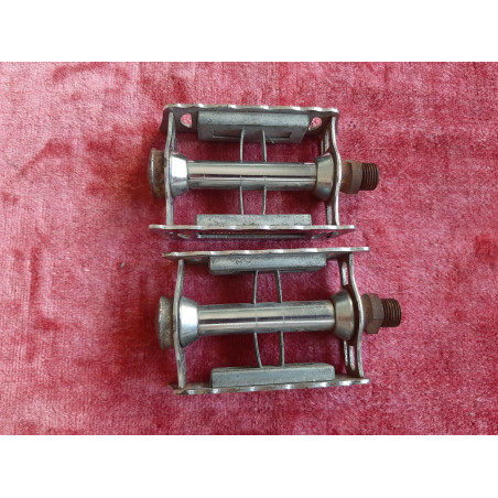 Pédales d'occasion LYOTARD 136R en acier pour vélo vintage