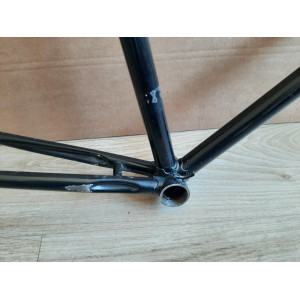 Rear triangle and chainstay bridge alignment