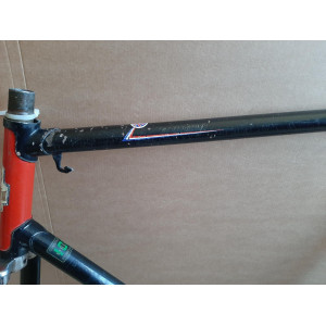 Fork dropouts close-up view
