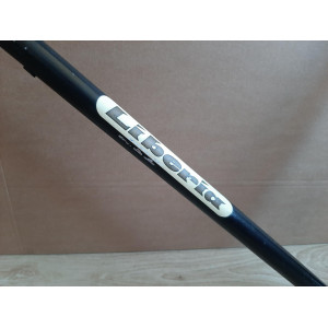 Vue interne des filetages du tube de selle