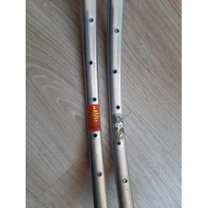 Acabamento anodizado do par de aros Mavic Monthlery PRO