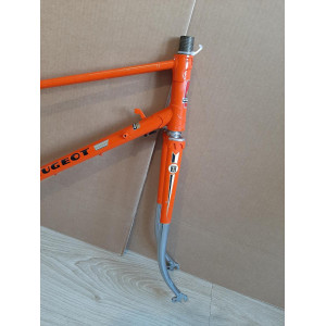 Battuta posteriore mozzo 122 mm telaio Peugeot
