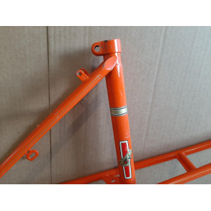 Drive side rear dropout Peugeot touring bike frame
