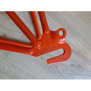 Lug work near bottom bracket on Peugeot lady frame