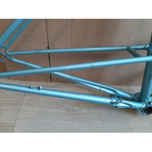 Fender eyelets detail on rear dropouts