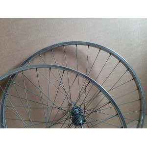 2 Roues DEA ACIER 650B clincher rims hub NEW STAR randonneuse PEUGEOT 123mm
