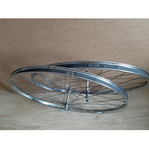 2 Roues DEA ACIER 650B clincher rims hub NEW STAR randonneuse PEUGEOT 123mm
