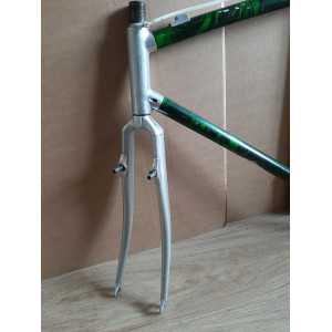 Filetage boîtier pédalier BC 1.37 du cadre vintage CMB