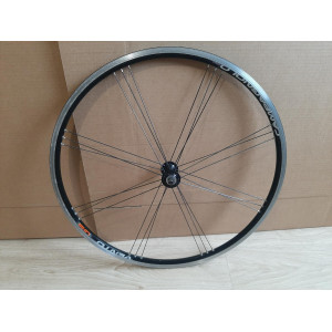 Roue avant campagnolo vento G3 700c HUB CAMPAGNOLO  jante à pneu 24H