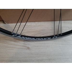 Roue avant campagnolo vento G3 700c HUB CAMPAGNOLO  jante à pneu 24H