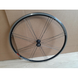 Roue avant campagnolo vento G3 700c HUB CAMPAGNOLO  jante à pneu 24H